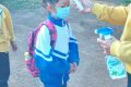Ngày đầu tiên học sinh đến trường sau thời gian nghỉ dịch COVID-19