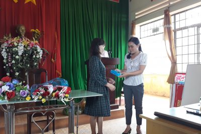 Lễ chia tay cô giáo Phạm Thị Thúy Vân thuyên chuyển công tác và giao lưu bóng chuyền